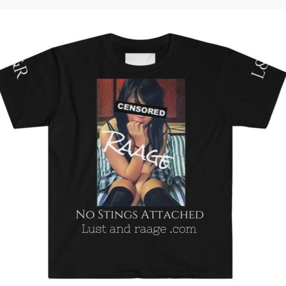 T-shirt black